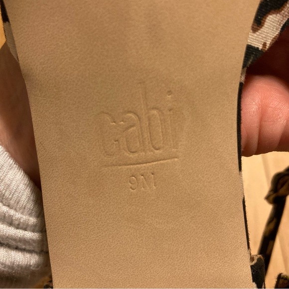 CAbi The Kiki Ankle Strap Leopard Chunky Heel style 6020 size nine - Picture 9 of 12